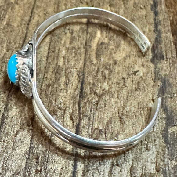 Handmade Navajo Sterling Silver &‎ Turquoise Baby Cluster Cuff Bracelet - Picture 7 of 8